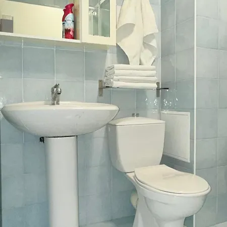 Apartment Place Close To The Ac Air , Wi Fi, Parking