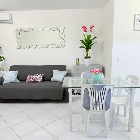 Place Close To The Ac Air , Wi Fi, Parking Appartement Nice