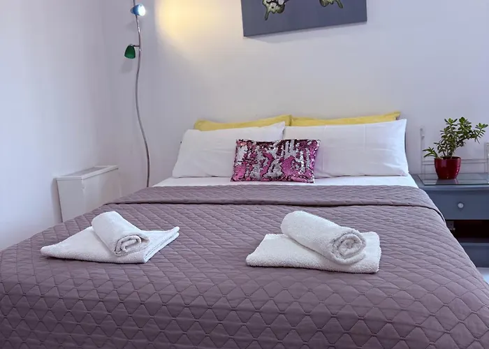 Place Close To The Ac Air , Wi Fi, Parking Nice