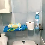 Place Close To The Ac Air , Wi Fi, Parking 아파트